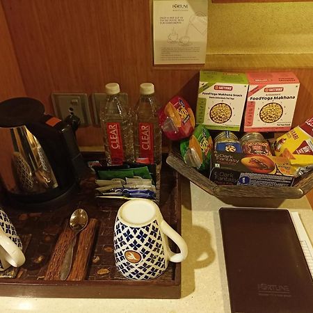 Fortune Select Sg Highway, Ahmedabad - Member Itc Hotels' Group Extérieur photo