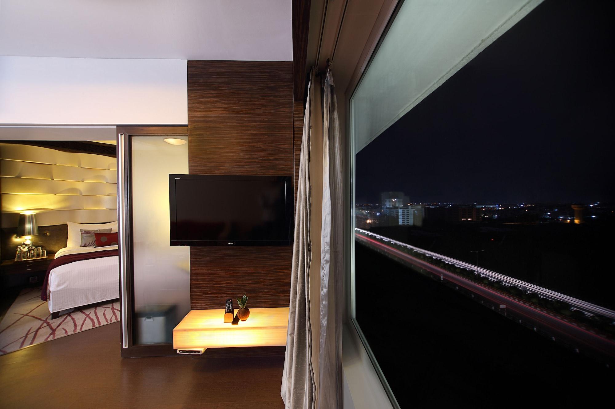Fortune Select Sg Highway, Ahmedabad - Member Itc Hotels' Group Extérieur photo
