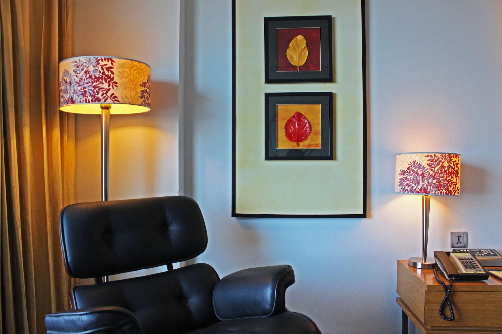 Fortune Select Sg Highway, Ahmedabad - Member Itc Hotels' Group Extérieur photo