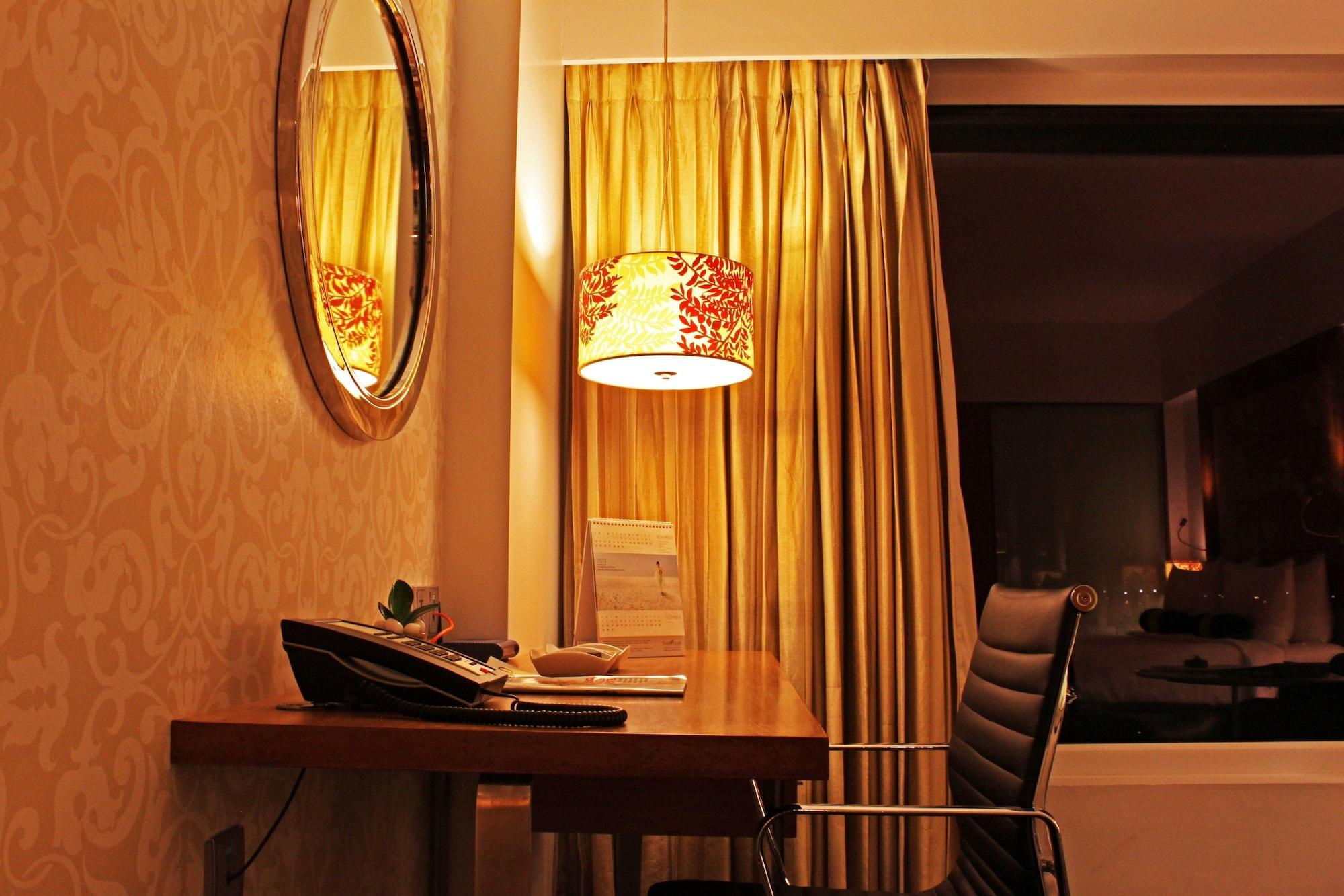 Fortune Select Sg Highway, Ahmedabad - Member Itc Hotels' Group Extérieur photo