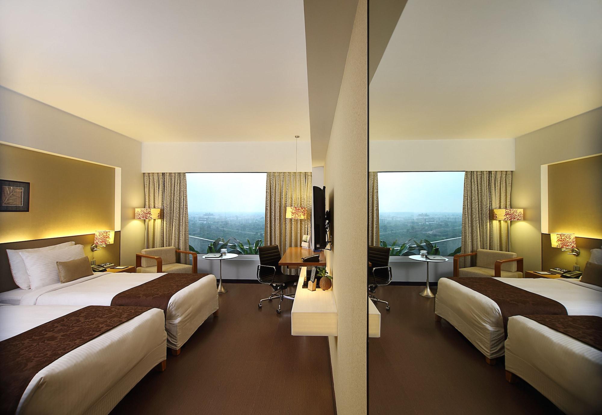 Fortune Select Sg Highway, Ahmedabad - Member Itc Hotels' Group Extérieur photo