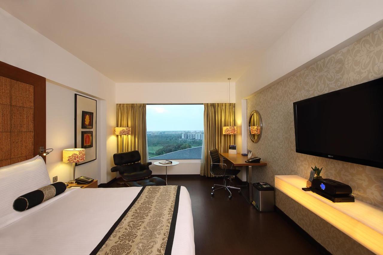 Fortune Select Sg Highway, Ahmedabad - Member Itc Hotels' Group Extérieur photo