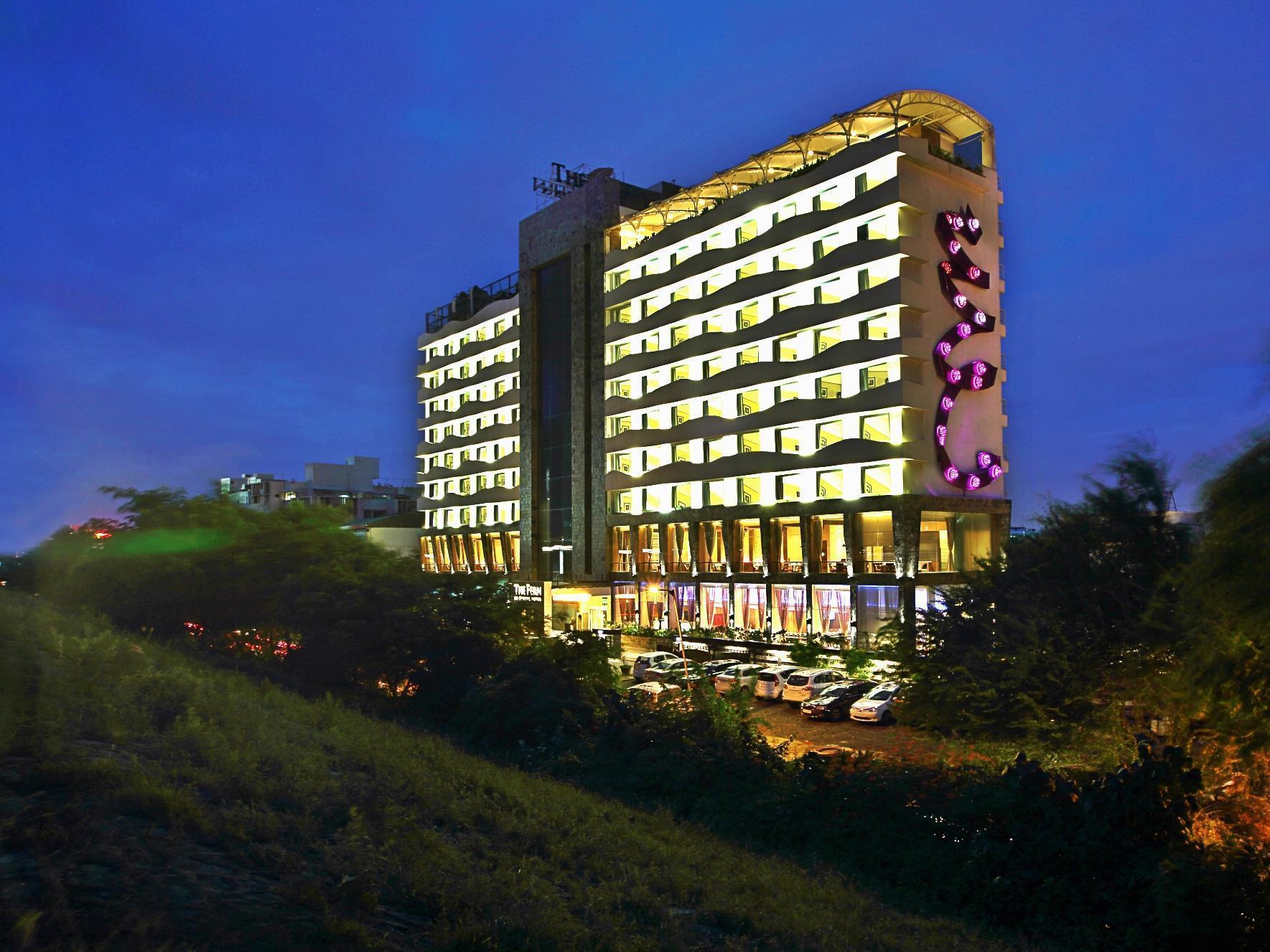 Fortune Select Sg Highway, Ahmedabad - Member Itc Hotels' Group Extérieur photo