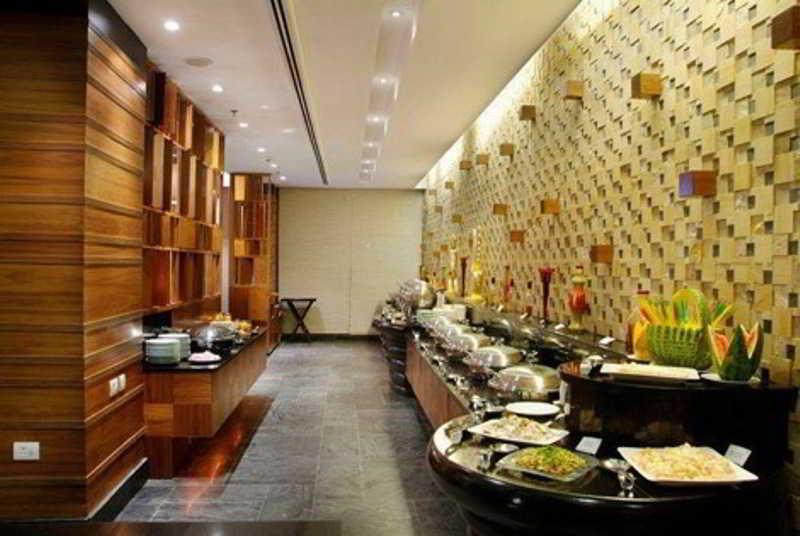 Fortune Select Sg Highway, Ahmedabad - Member Itc Hotels' Group Extérieur photo