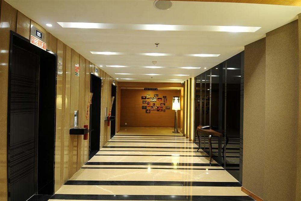 Fortune Select Sg Highway, Ahmedabad - Member Itc Hotels' Group Extérieur photo