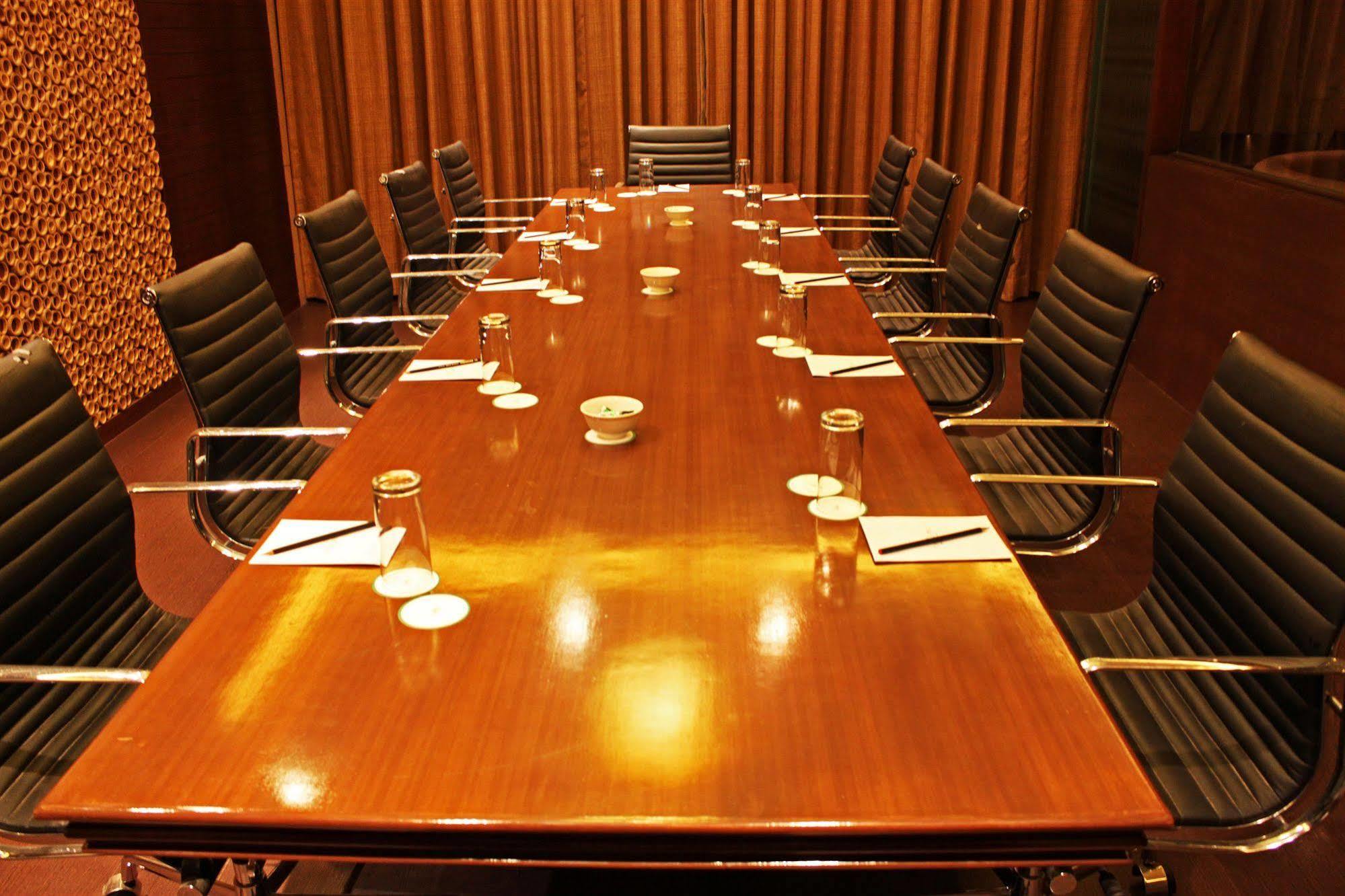 Fortune Select Sg Highway, Ahmedabad - Member Itc Hotels' Group Extérieur photo